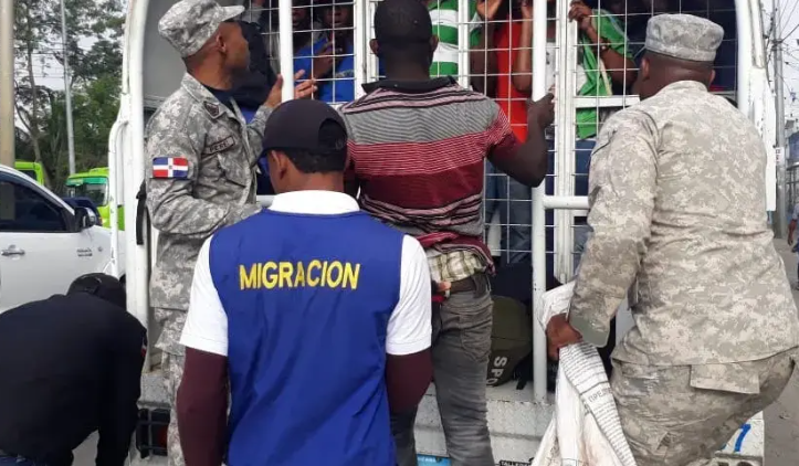 Migración deporta 26,058 haitianos indocumentados