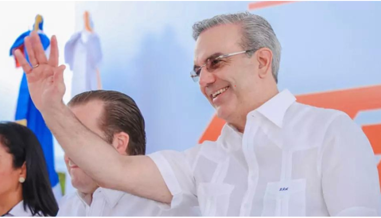 Presidente Abinader entrega 494 apartamentos e inaugura 5 obras en el Gran Santo Domingo