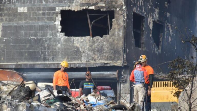 Los muertos de la explosión en San Cristóbal se elevan a 27