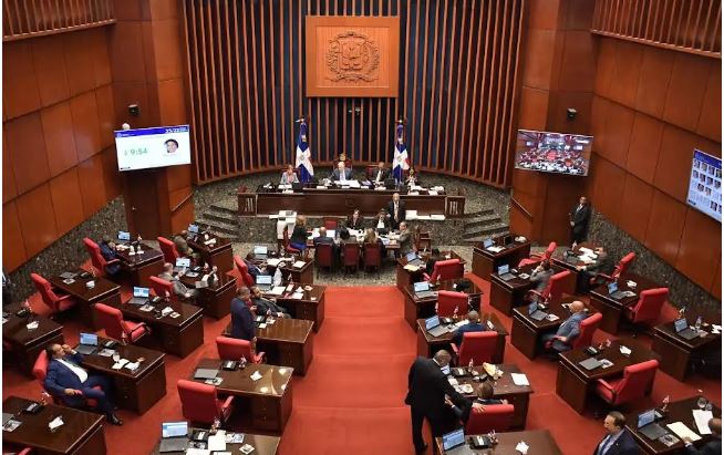 Senado vota proyecto modifica ley de Policía