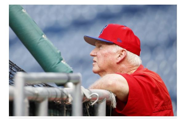 Charlie Manuel, mánager que llevó a los Filis de Filadelfia a un campeonato, se recupera de derrame