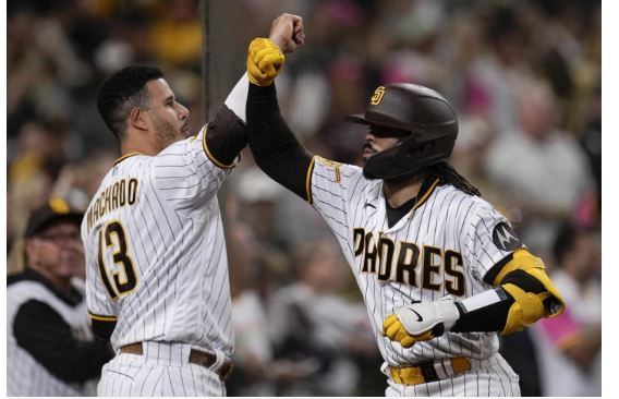 Campusano impulsa triunfo de Padres ante Rockies con Hr. de 3 carreras, Soto llega a 100 empujadas
