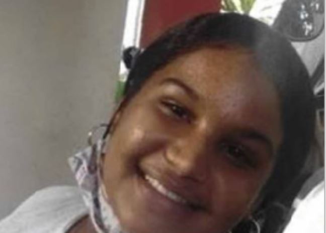 Jovencita de 14 años muere de bala perdida