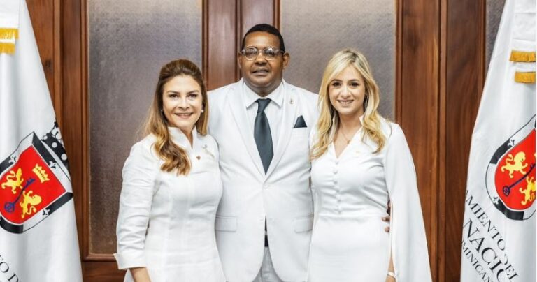 Eligen a la regidora del PRM, Liz Mieses, como presidente del Concejo de Regidores del DN