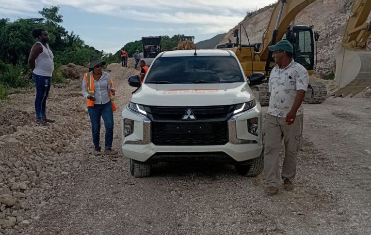 MOPC informa reinicio del tránsito controlado por la carretera Barahona-Enriquillo