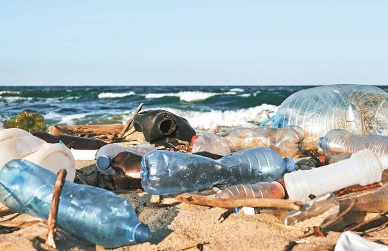 EEUU activa plan para eliminar plásticos desechables en parques nacionales