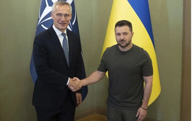 Secretario OTAN se reúne con presidente de Ucrania