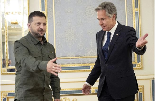 Misil ruso mata 17 Ucrania ; Estados Unidos con más ayuda militar