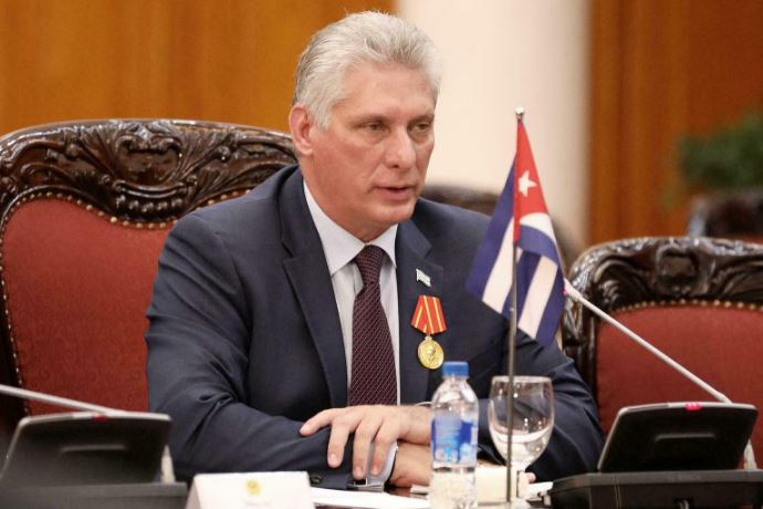Presidente de Cuba acusa a EEUU de «asfixiar» a la isla