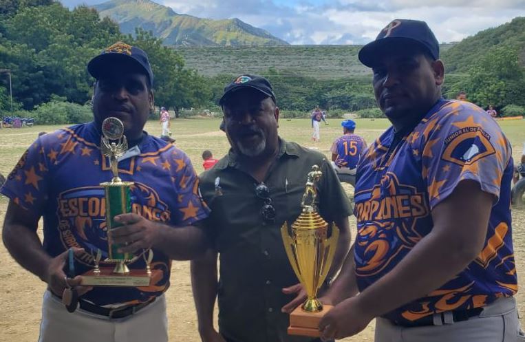 GoldQuest apoya torneo de softball con motivo patronales de Sabaneta en San Juan