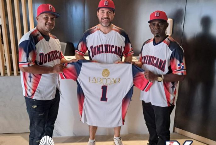 Larimar patrocina selección dominicana de béisbol en el Torneo Mundial Roy-Hobbs