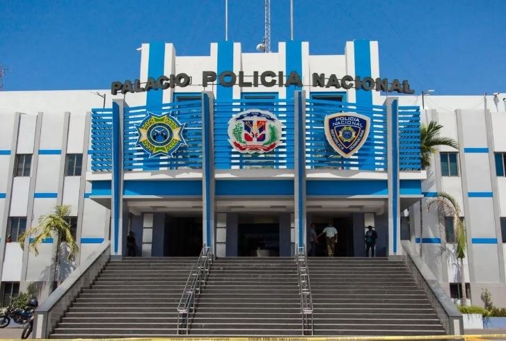 Policía Nacional incauta motocicleta y 105 porciones de drogas en SDO