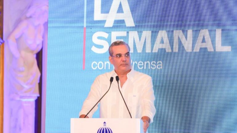 Presidente Abinader dice ya están disponibles RD 3,000 millones para mecanización mano de obra en sectores agrícola y construcción