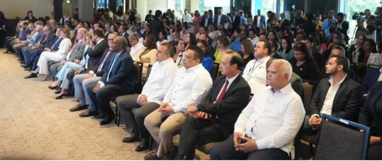 Raquel Peña encabeza presentación de la Política Nacional de Calidad 2024-2028 en 4º Foro Nacional de la Calidad, del CODOCA