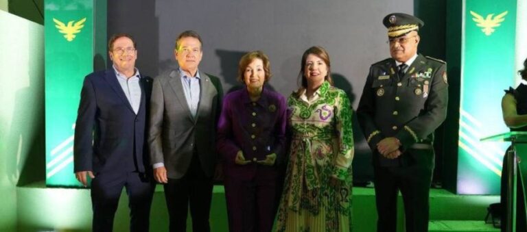 Ministro Bisonó resalta los aportes en seguridad y socioeconómicos de Dominican Watchman en su 50 aniversario