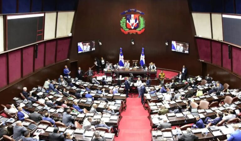Diputados aprueban en primera lectura proyecto del Código Penal 