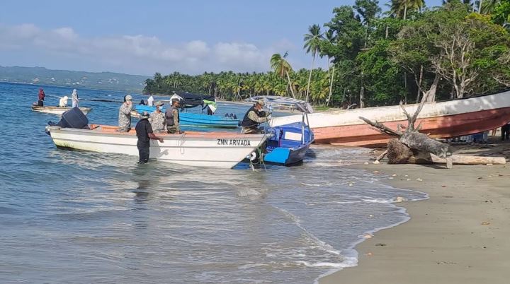 Hallan varios muertos en una yola en costa de Río San Juan