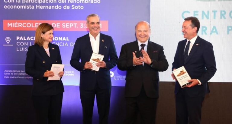 Presidente Abinader dice gobierno entregó cerca de 110,000 títulos de propiedad en pasados cuatro años, y asegura esa cifra se triplicará en este cuatrienio